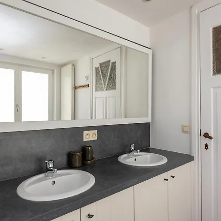 Modern Group Nieuwpoort, Cleaning Included Ньивпорт